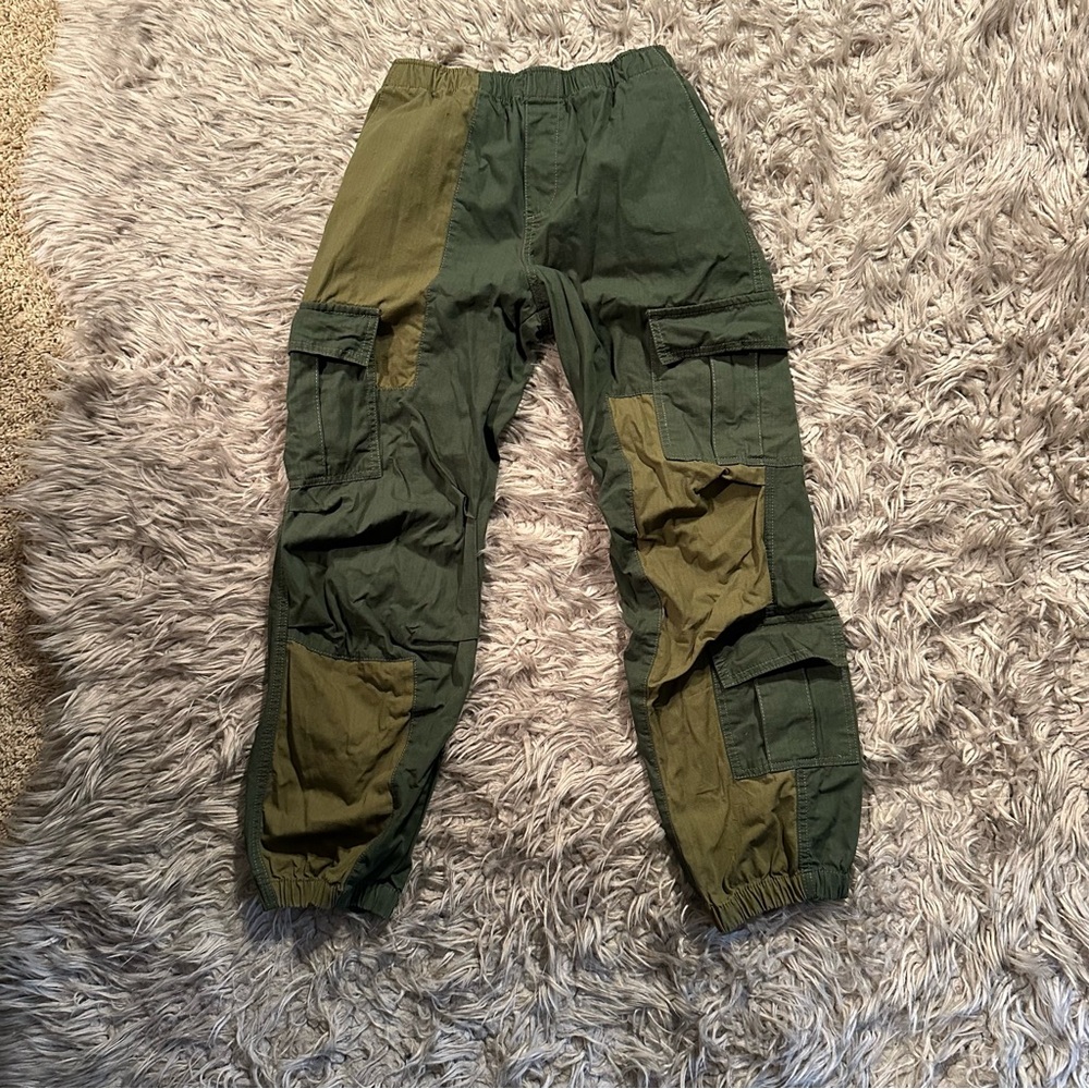 Zara Contrasting Cargo pants.